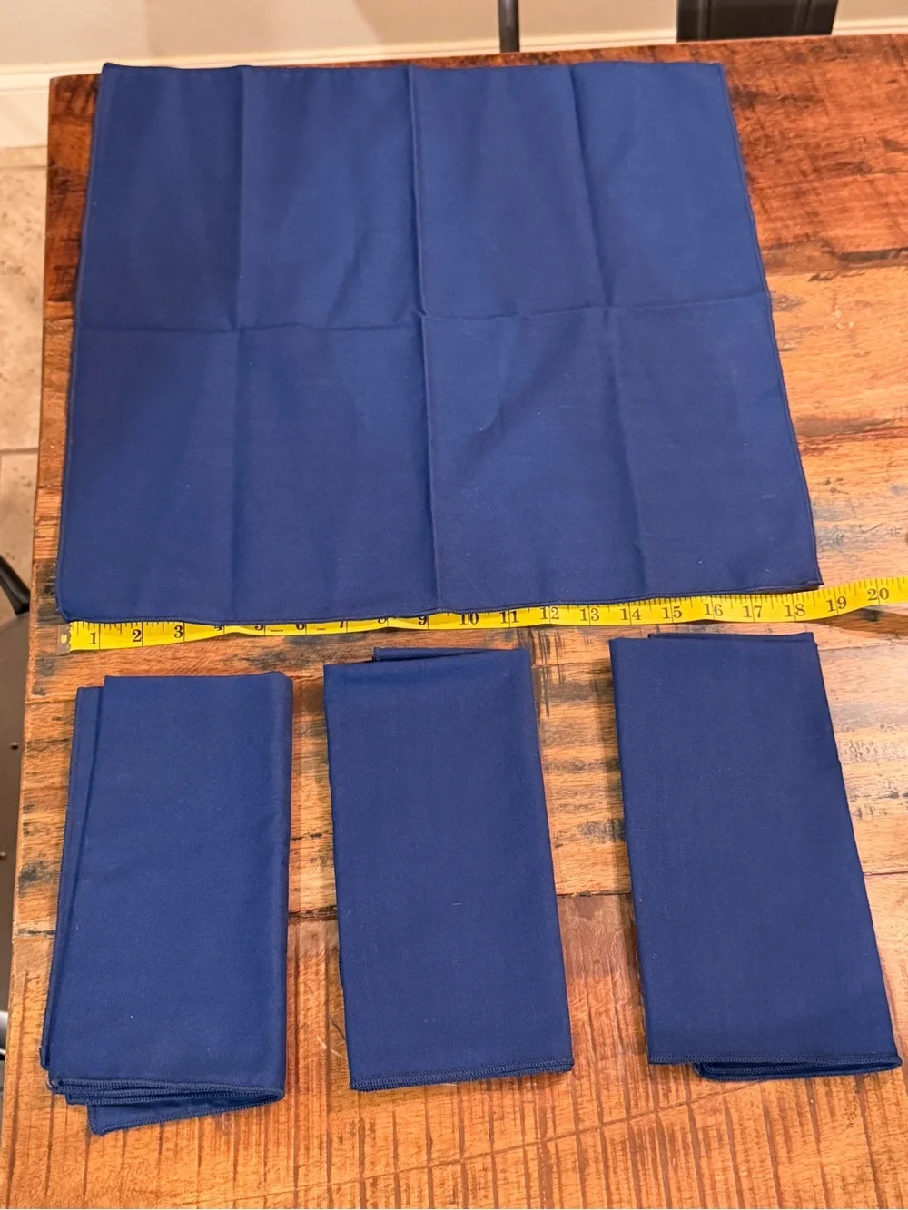 Set of 4 Blue Cloth Fabric Napkins -18 x 18 - Solid Navy Blue / Good Condition